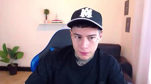 Snapshot of setthomas chatting on 13, 10, 2025 Thomas online show from 13, 10, 2025