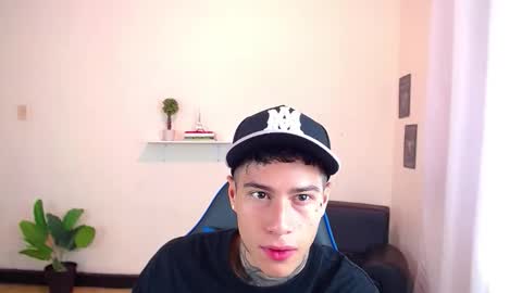 Snapshot of setthomas chatting on 14, 10, 2025 Thomas online show from 14, 10, 2025