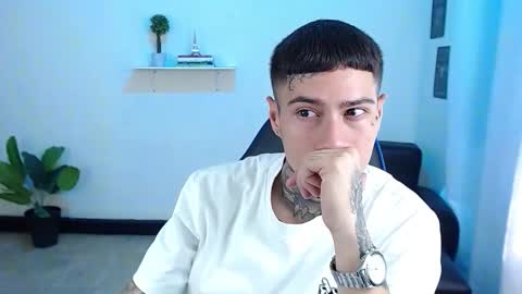 Snapshot of setthomas chatting on 17, 10, 2025 Thomas online show from 17, 10, 2025