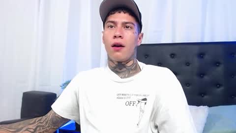 Snapshot of setthomas chatting on 4, 11, 2025 Thomas online show from 4, 11, 2025