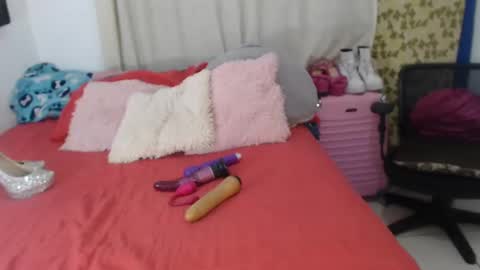 Snapshot of sex_forever77 chatting on 22, 2, 2025 Karol y antony online show from 22, 2, 2025