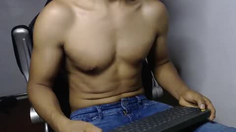 Snapshot of sexatlexx chatting on 22, 12, 2024 arnold online show from 22, 12, 2024