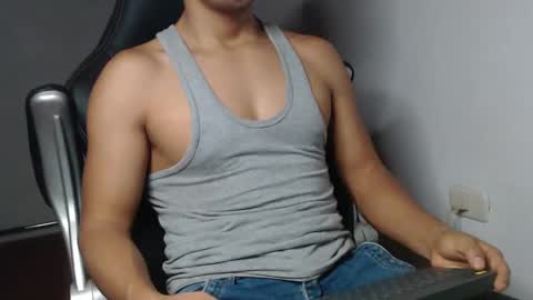 Snapshot of sexatlexx chatting on 12, 1, 2025 arnold online show from 12, 1, 2025