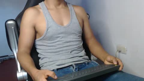 Snapshot of sexatlexx chatting on 22, 1, 2025 arnold online show from 22, 1, 2025