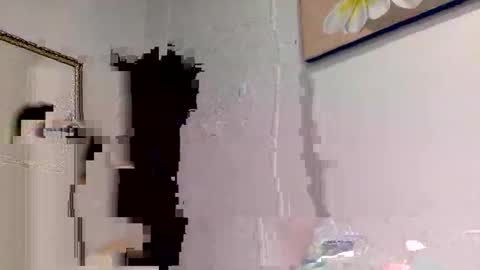 Snapshot of sexiiisenseiii chatting on 21, 9, 2025 dankdiggler online show from 21, 9, 2025