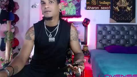 Snapshot of sexo_aharon chatting on 2, 2, 2026 Aharon ravelo online show from 2, 2, 2026