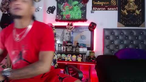 Snapshot of sexo_aharon chatting on 3, 2, 2026 Aharon ravelo online show from 3, 2, 2026