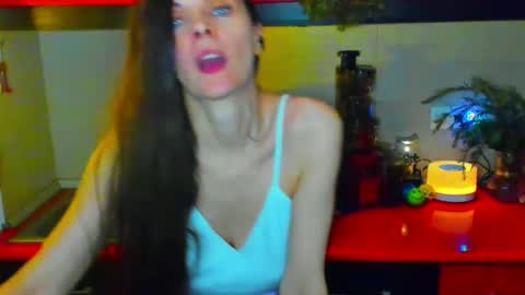Snapshot of sexqueen1111 chatting on 25, 12, 2024 sexqueen1111 online show from 25, 12, 2024