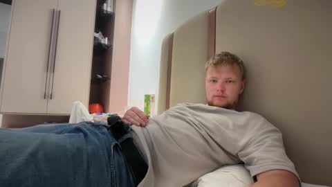 Snapshot of sexual_sbotage chatting on 21, 2, 2026 Max Leman online show from 21, 2, 2026