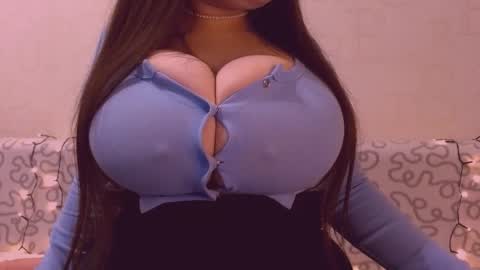 Julia online show from 7, 11, 2025