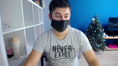 Snapshot of sexxxdickbig chatting on 5, 1, 2025 Tommy online show from 5, 1, 2025