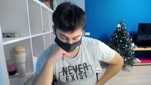 Snapshot of sexxxdickbig chatting on 9, 1, 2025 Tommy online show from 9, 1, 2025