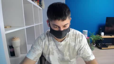 Snapshot of sexxxdickbig chatting on 13, 2, 2025 Tommy online show from 13, 2, 2025