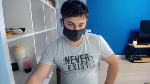 Snapshot of sexxxdickbig chatting on 6, 3, 2025 Tommy online show from 6, 3, 2025