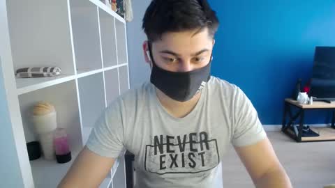 Snapshot of sexxxdickbig chatting on 8, 3, 2025 Tommy online show from 8, 3, 2025