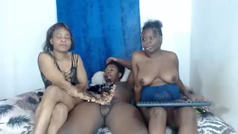 sexxxtreeme_ online show from 28, 1, 2025