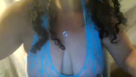 Snapshot of sexxy86 chatting on 16, 6, 2026 CurvyMILF86 online show from 16, 6, 2026
