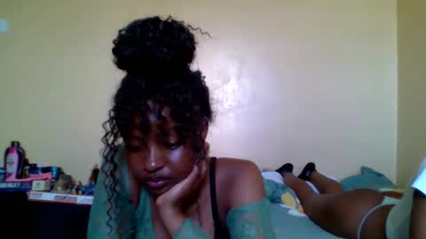 Snapshot of sexxy_daisyy chatting on 16, 10, 2025 sexxy_daisyy online show from 16, 10, 2025