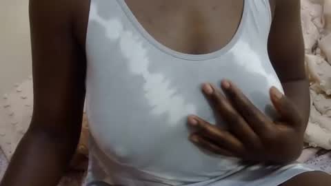 Snapshot of sexxy_maya1 chatting on 8, 10, 2025 sexxy_maya1 online show from 8, 10, 2025