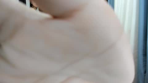 Snapshot of sexxyasian_selle4uxxx chatting on 16, 10, 2025 sexxyasian_selle4uxxx online show from 16, 10, 2025