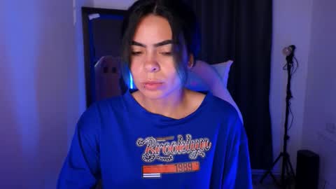  Angie   online show from 30, 10, 2025