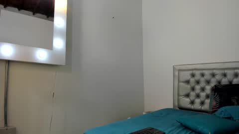 Snapshot of sexxylatincouple1 chatting on 18, 10, 2025 sexxylatincouple1 online show from 18, 10, 2025