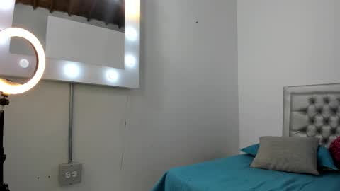 Snapshot of sexxylatincouple1 chatting on 6, 11, 2025 sexxylatincouple1 online show from 6, 11, 2025