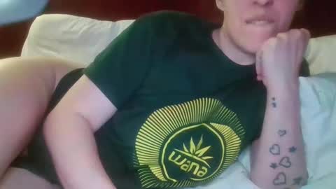 Snapshot of sexy420girl5 chatting on 5, 3, 2025 sexy420girl5 online show from 5, 3, 2025