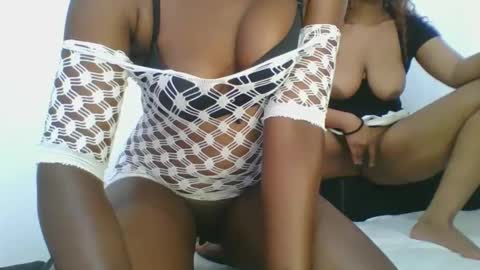 Snapshot of sexy__lips chatting on 22, 12, 2024 Tina online show from 22, 12, 2024