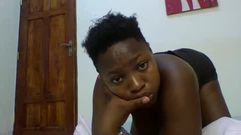 sexy_apple2 online show from 11, 10, 2025