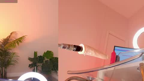 Lina online show from 14, 4, 2026