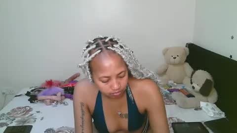 Snapshot of sexy_bluegirl chatting on 12, 5, 2026 sexy_bluegirl online show from 12, 5, 2026