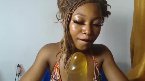 Snapshot of sexy_bluey247 chatting on 12, 5, 2026 sexy_bluey247 online show from 12, 5, 2026