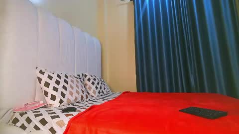Snapshot of sexy_cici2 chatting on 7, 5, 2026 foxxy sweets online show from 7, 5, 2026