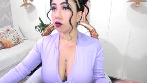  C R I S T A L  online show from 5, 1, 2025