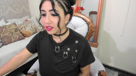  C R I S T A L  online show from 6, 1, 2025