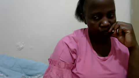 Snapshot of sexy_dee1 chatting on 2, 6, 2026 Sweet Dee online show from 2, 6, 2026