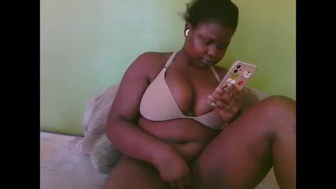 Snapshot of sexy_divana chatting on 19, 2, 2025 sexy_divana online show from 19, 2, 2025