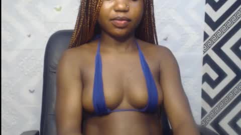 Snapshot of sexy_floral chatting on 3, 10, 2025 Angela online show from 3, 10, 2025