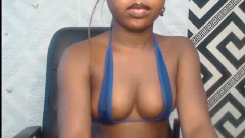 Snapshot of sexy_floral chatting on 8, 10, 2025 Angela online show from 8, 10, 2025