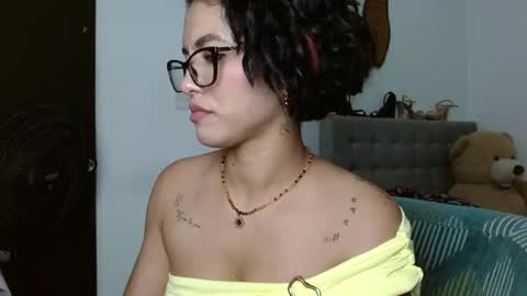 Snapshot of sexy_lia_latina chatting on 8, 5, 2026 Celeste online show from 8, 5, 2026