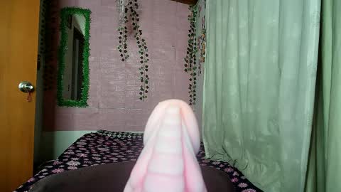 sexy lolas online show from 12, 4, 2026