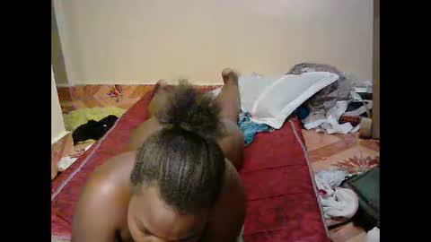 sexy_lunah online show from 14, 4, 2026