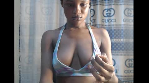 Snapshot of sexy_mariax chatting on 15, 12, 2024 Debby online show from 15, 12, 2024