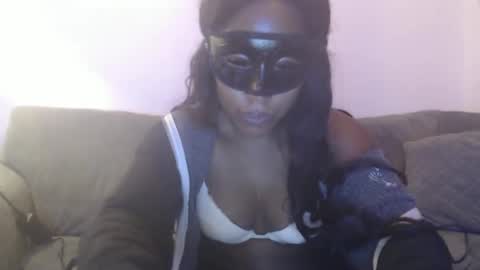 Snapshot of sexy_masked_couple chatting on 9, 12, 2024 Masked Couple online show from 9, 12, 2024