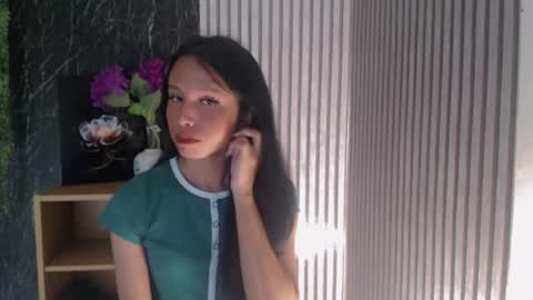 Snapshot of sexy_shanee chatting on 24, 7, 2026 shane online show from 24, 7, 2026