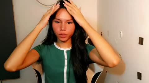 Snapshot of sexy_shanee chatting on 25, 7, 2026 shane online show from 25, 7, 2026