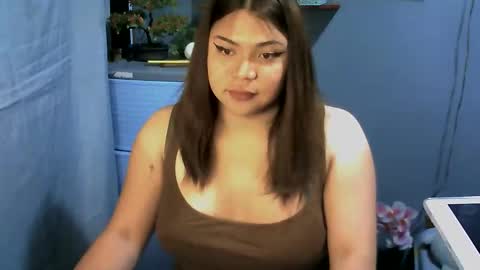 Snapshot of sexy_thea1 chatting on 29, 3, 2026 sexy_thea1 online show from 29, 3, 2026