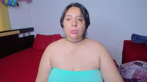 Snapshot of sexy_ticki chatting on 14, 4, 2026 janel online show from 14, 4, 2026