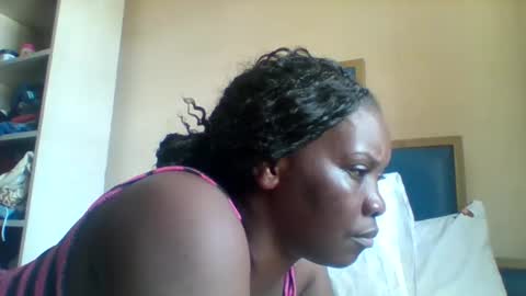 Snapshot of sexy_vivy1 chatting on 27, 10, 2025 sexy_vivy1 online show from 27, 10, 2025